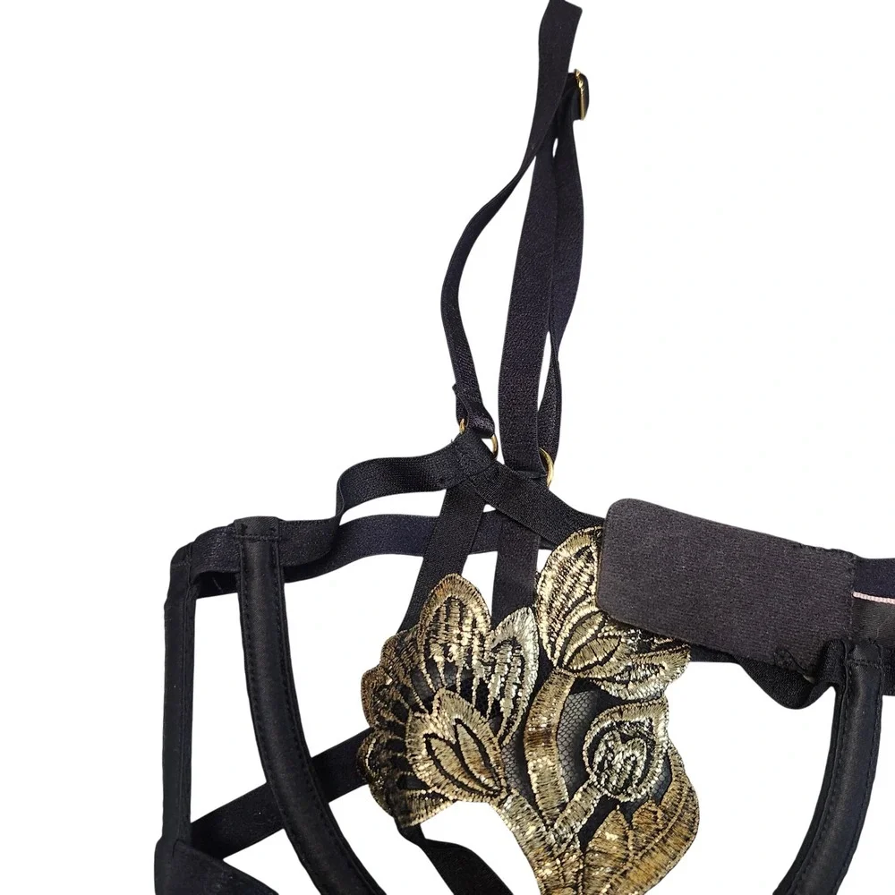 Victoria's Secret Size M Very Sexy Baroque Embroidered Strappy Cutout Teddy